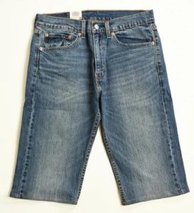 デニムのハーフパンツ